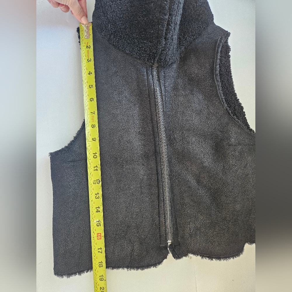 Mackage Vest Lambskin Fur Sheep Skin Dyed Black Shawl Collar Warm Size: X Small - Picture 14 of 17